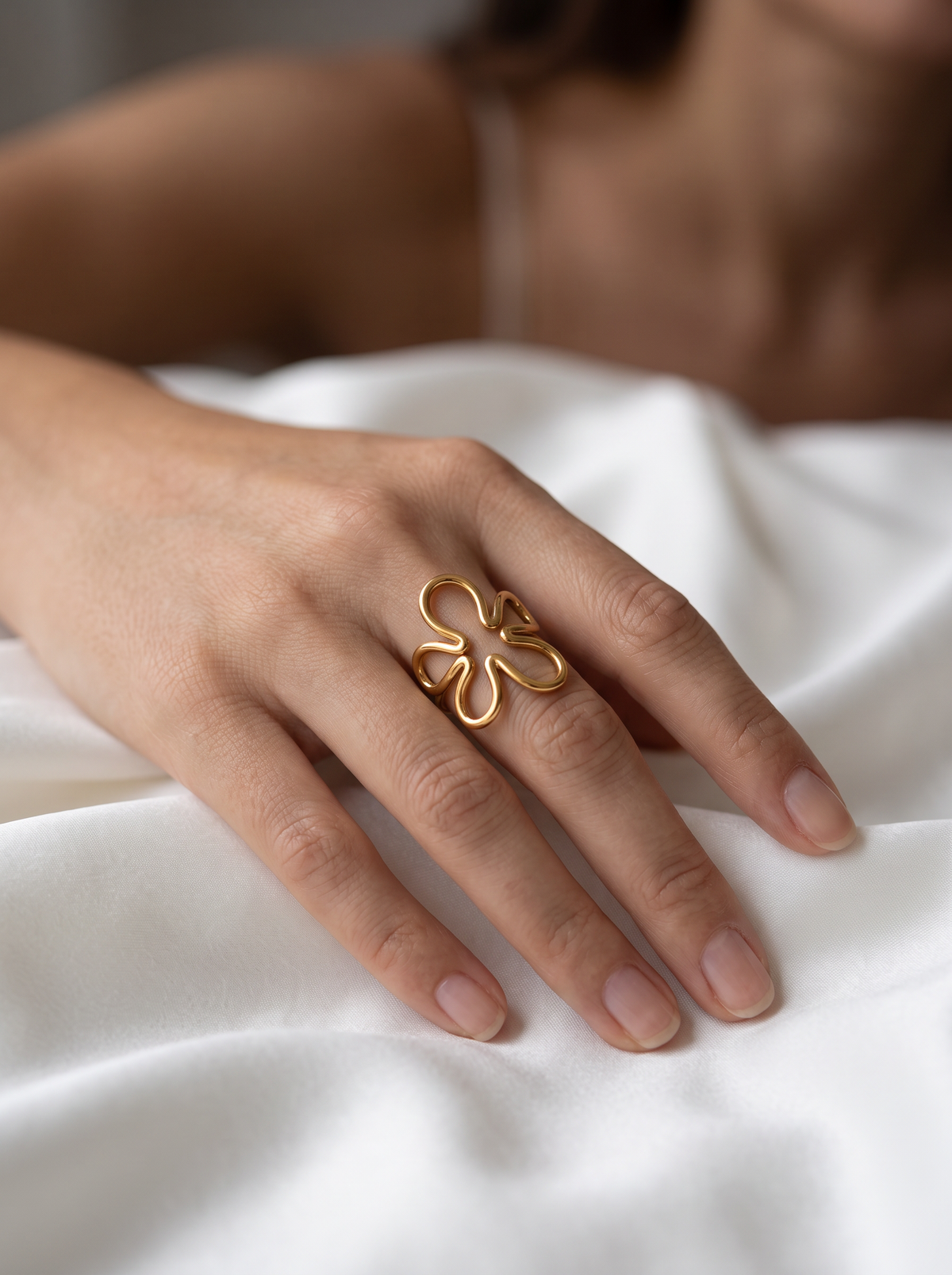 The Bow – Gold Statement Ring
