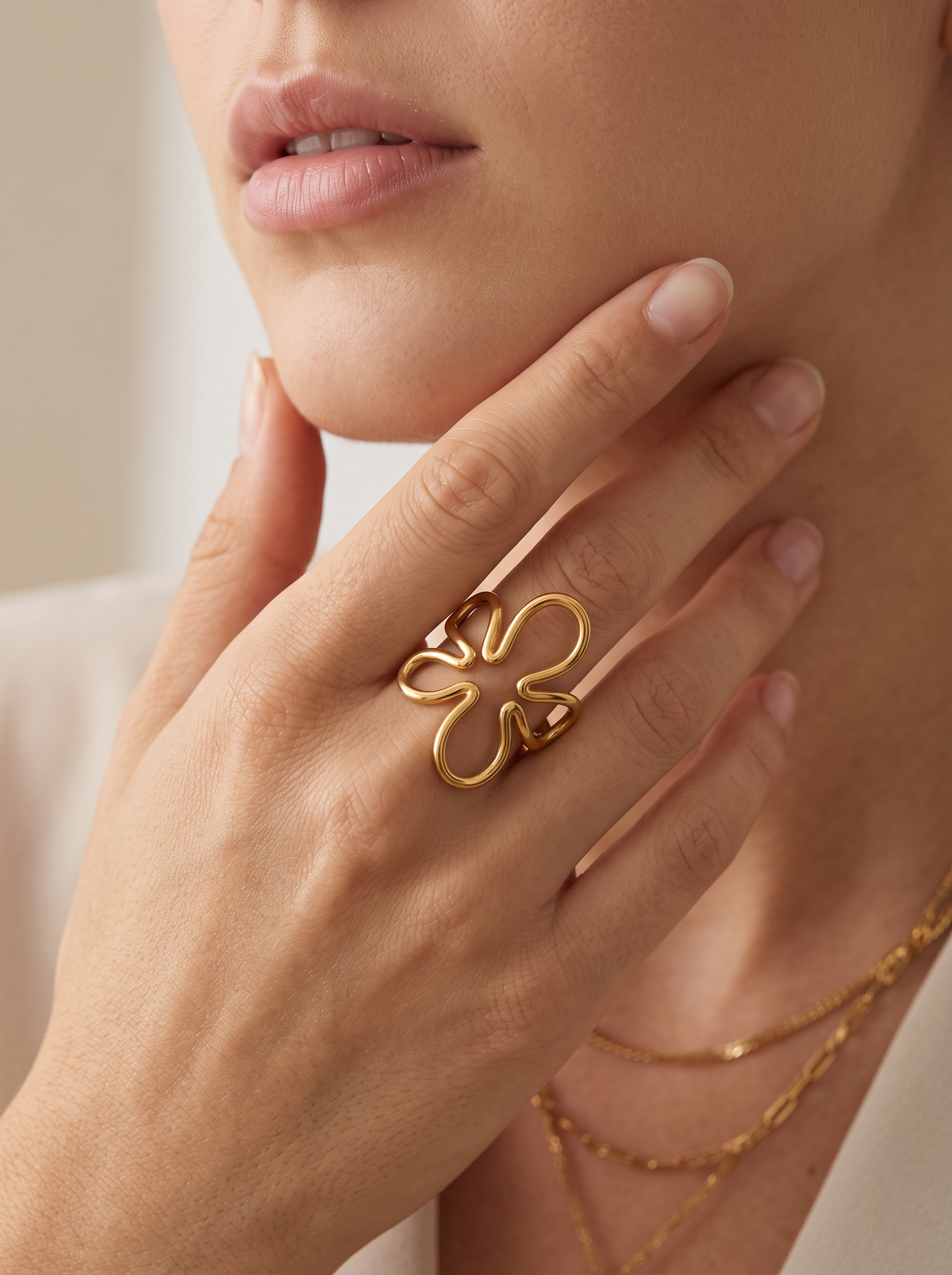 The Bow – Gold Statement Ring