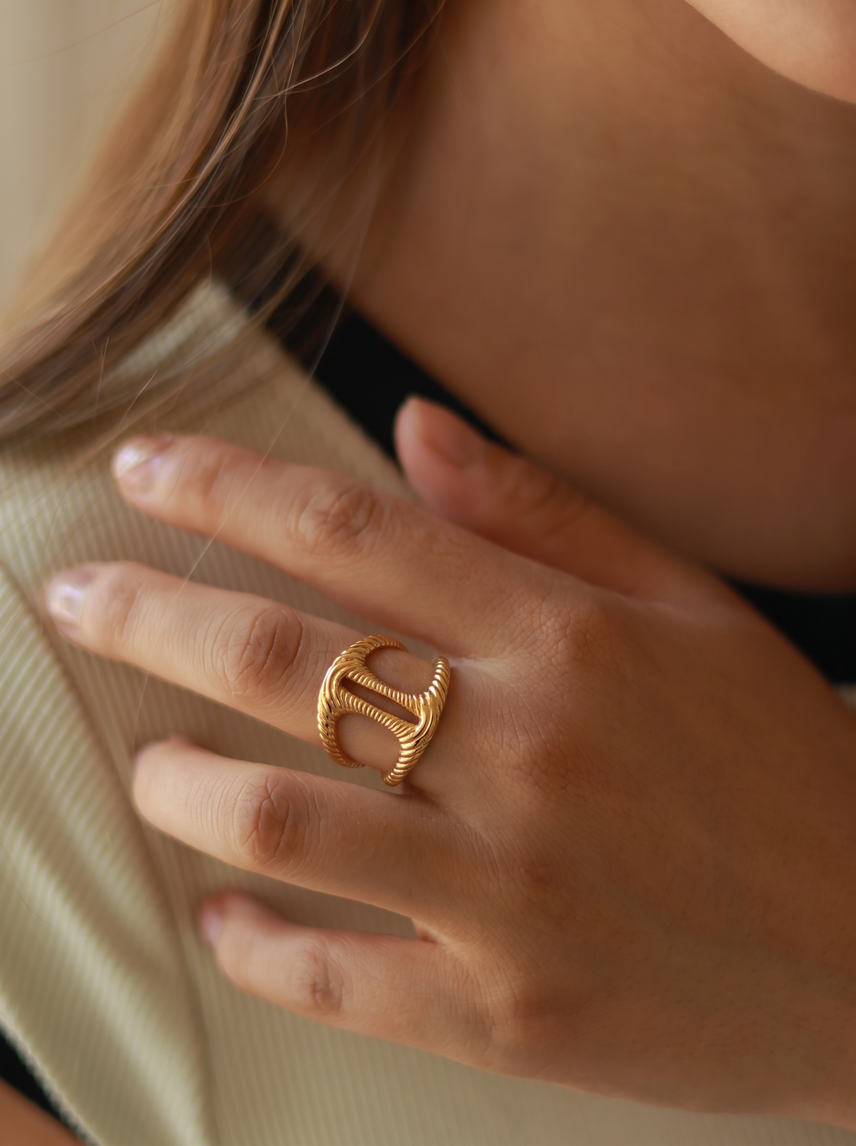 The Geometry – 18K Gold Sculptural Cuff Ring