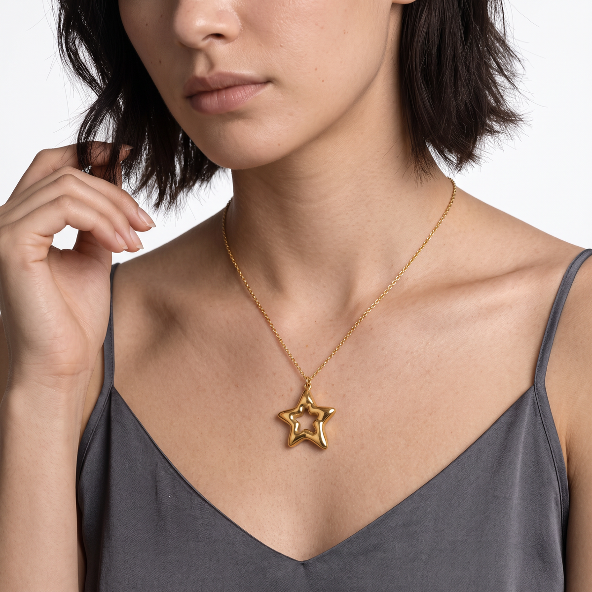 The Star – Gold Outline Star Pendant Necklace