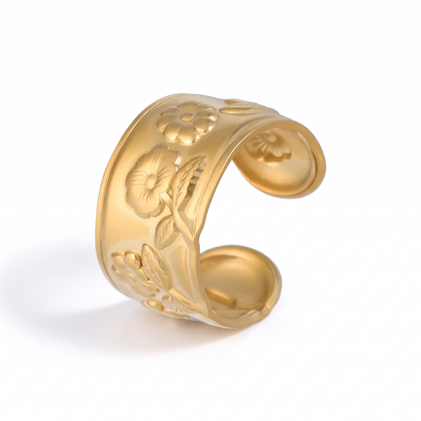 The Blossom – 18K Gold Floral Ornament Ring