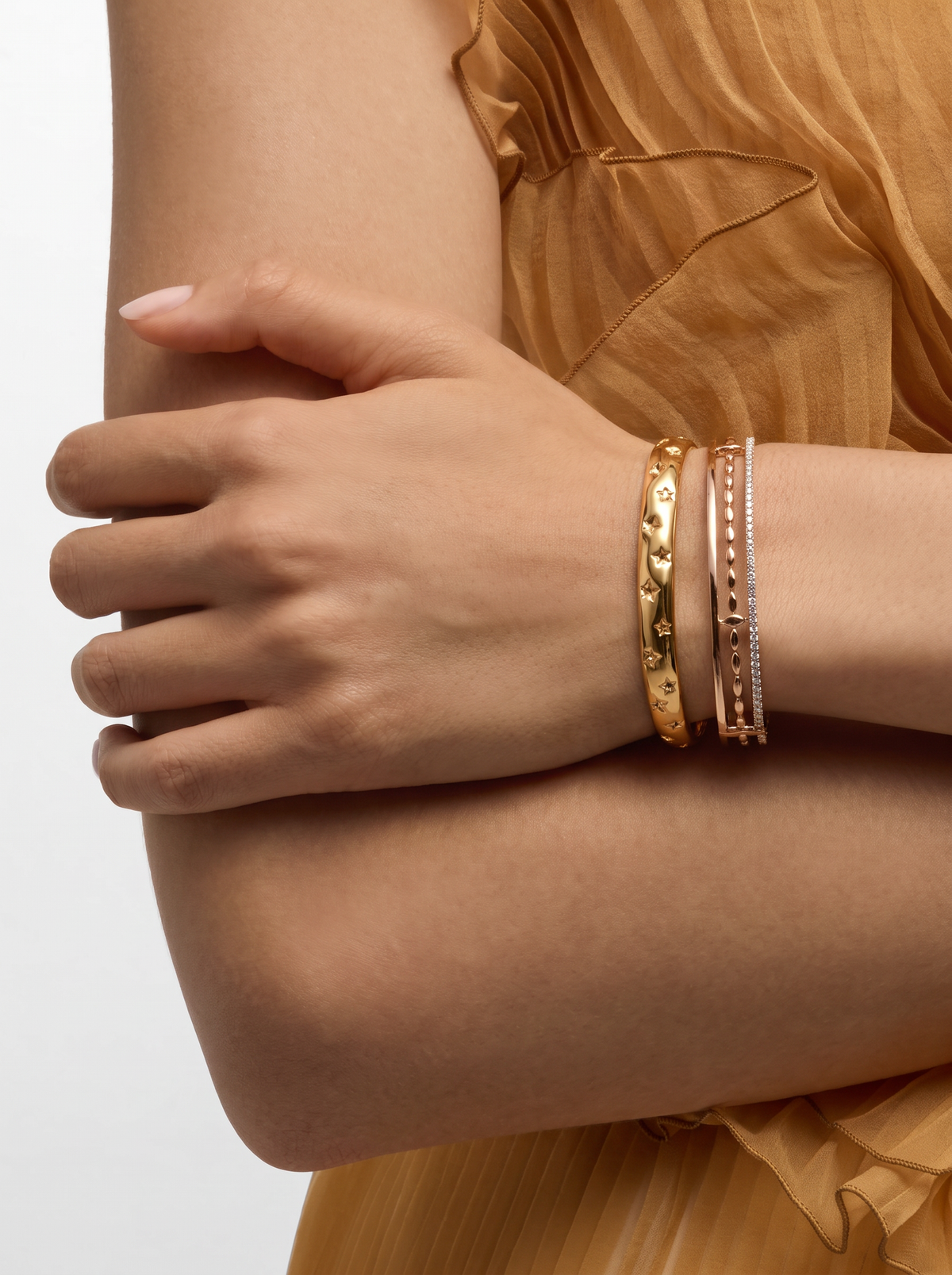 The Stars – 18K Gold Star Bangle Bracelet