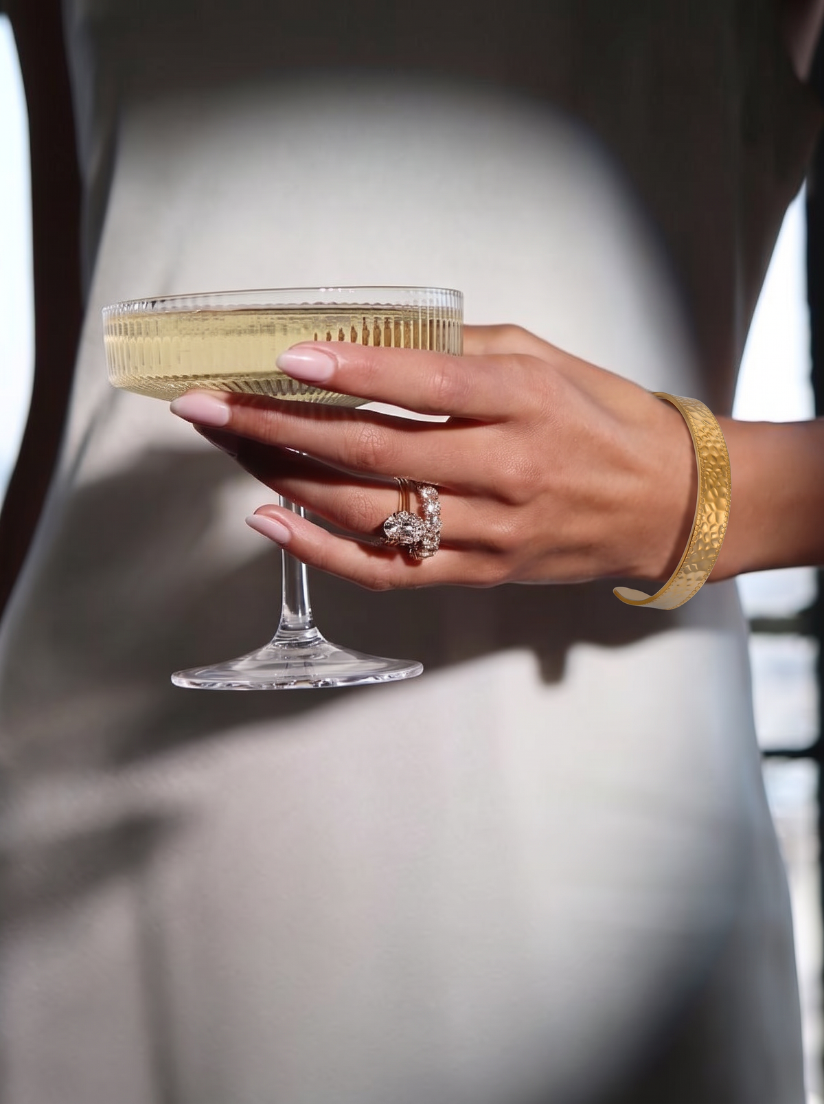 The Hammered – 18K Gold Textured Bangle Bracelet